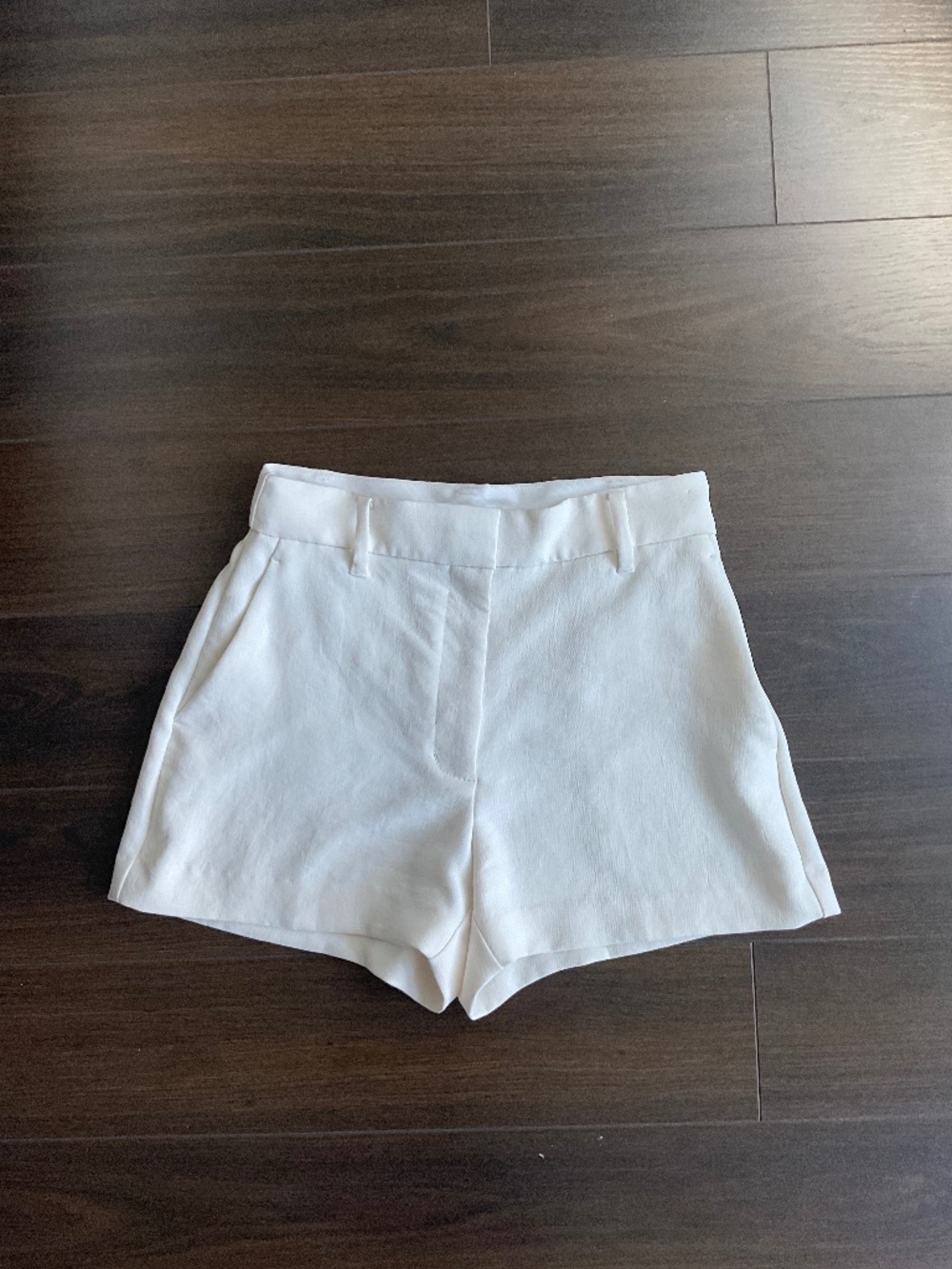 Aritzia Wilfred Anthem Shorts